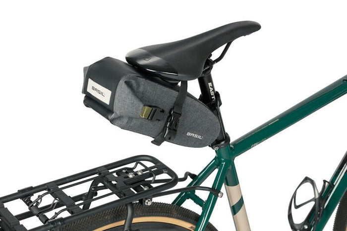 BASIL NAVIGATOR STORM M 1.5L saddle bag - black - BASIL - Evelostore