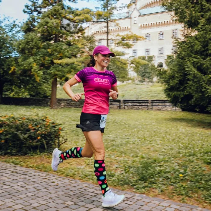 ELEVEN SPORTSWEAR DOTS Long compression socks - black