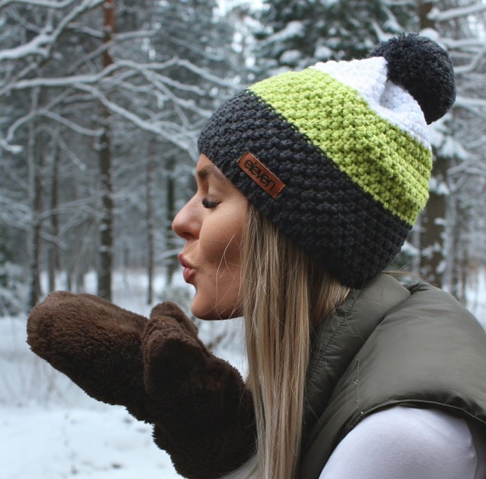 ELEVEN SPORTSWEAR Knitted beanie POM green/grey