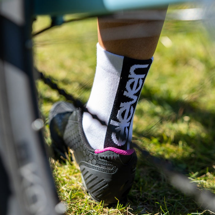 ELEVEN SPORTSWEAR Suuri Akiles socks - white/black