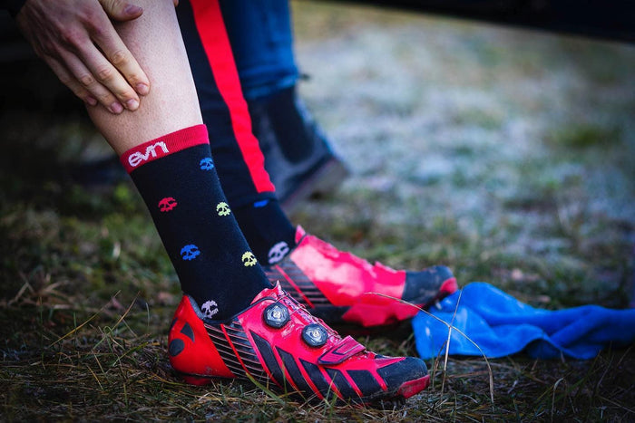 ELEVEN SPORTSWEAR SUURI+ Socks - Skull Black