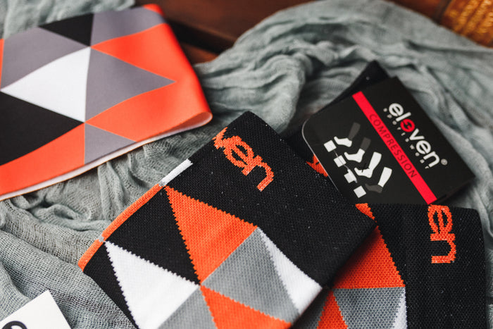 ELEVEN SPORTSWEAR TRIANGLE Long compression socks - orange