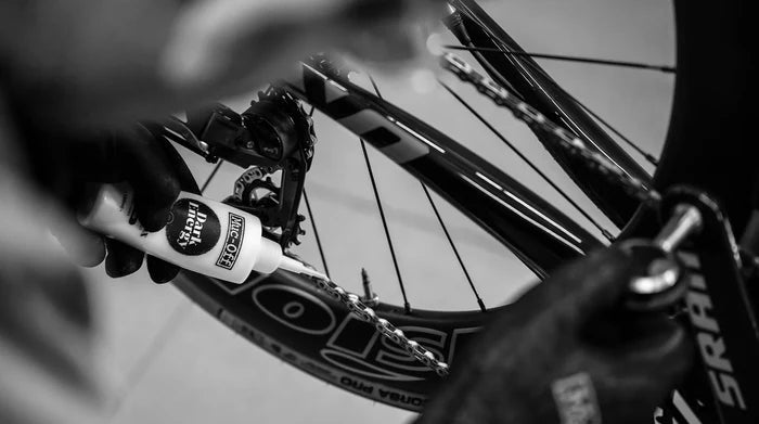 MUC-OFF DARK ENERGY chain wax