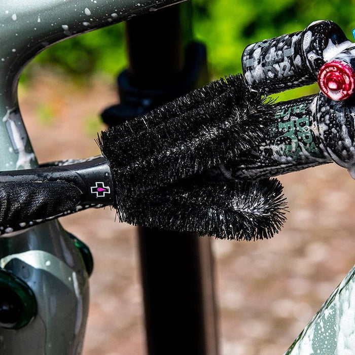 MUC - OFF TWO PRONG wash brush - MUC - OFF - Evelostore