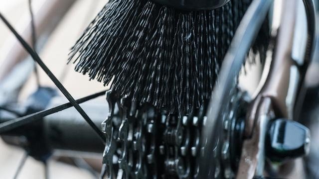 MUC - OFF TYRE AND CASSETTE brush - MUC - OFF - Evelostore