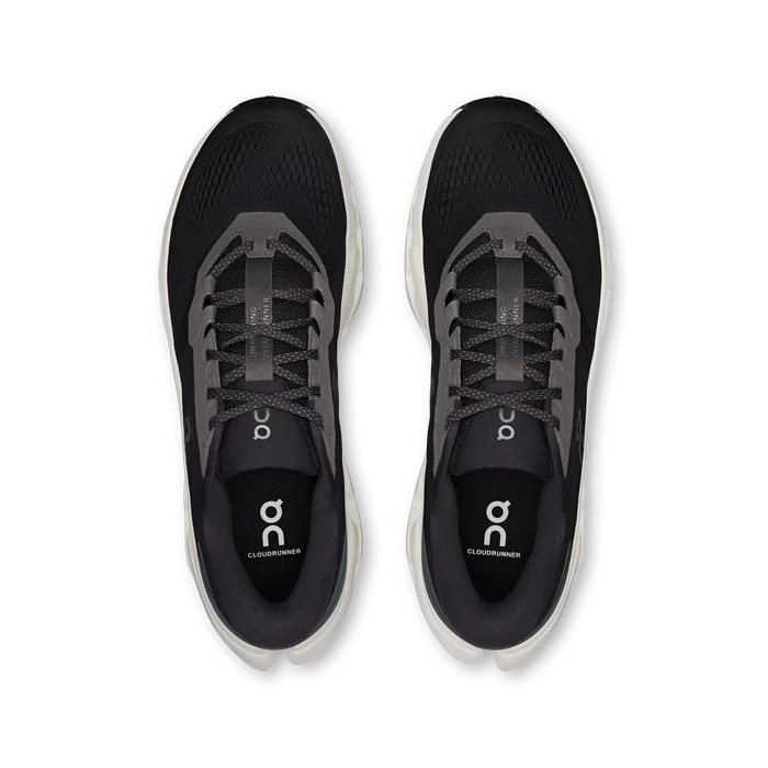 ON Cloudrunner 3 Running shoes - black/ivory white