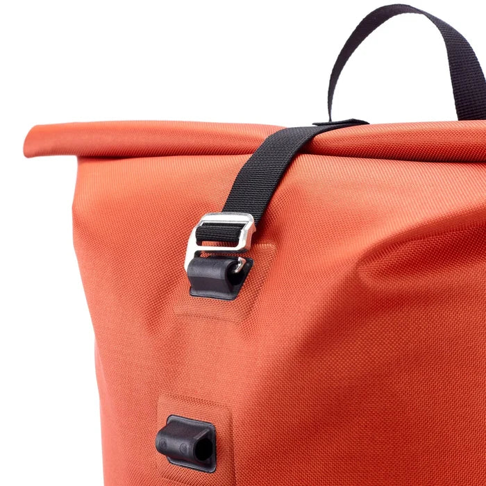 ORTLIEB COMMUTER-DAYPACK 21L backpack - rooibos