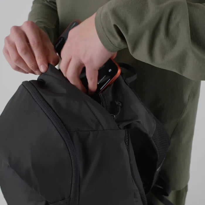 SALOMON TRAILBLAZER 20 Hiking Bag - mustang/black coffe
