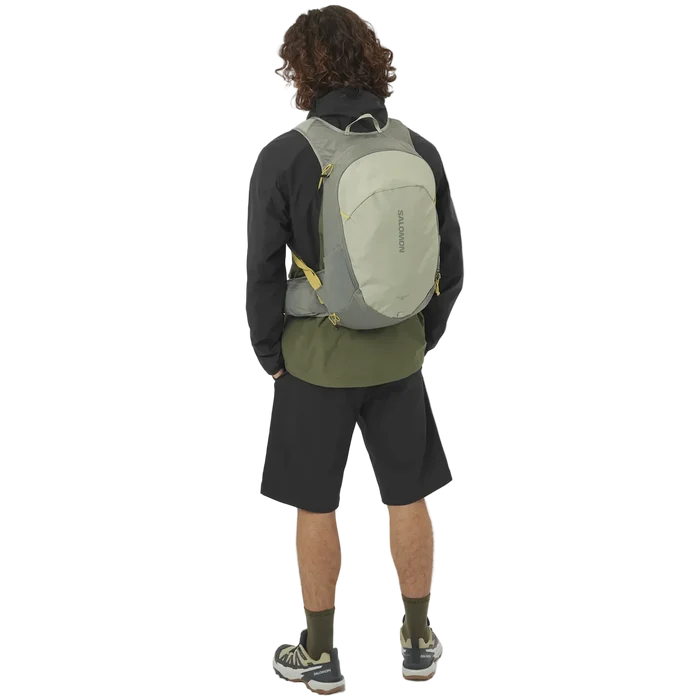 SALOMON TRAILBLAZER 20 Hiking Bag - sedona sage/seagrass