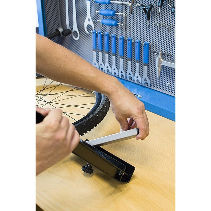 UNIOR 1688 Pro professional wheel truing stand - UNIOR - Evelostore
