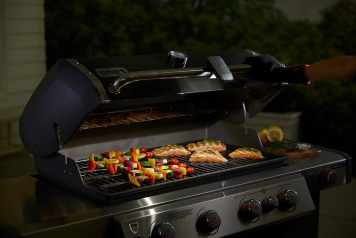 WEBER Grill ‘n Go Light Handle Light for gas barbecues, 7662 - WEBER - Evelostore